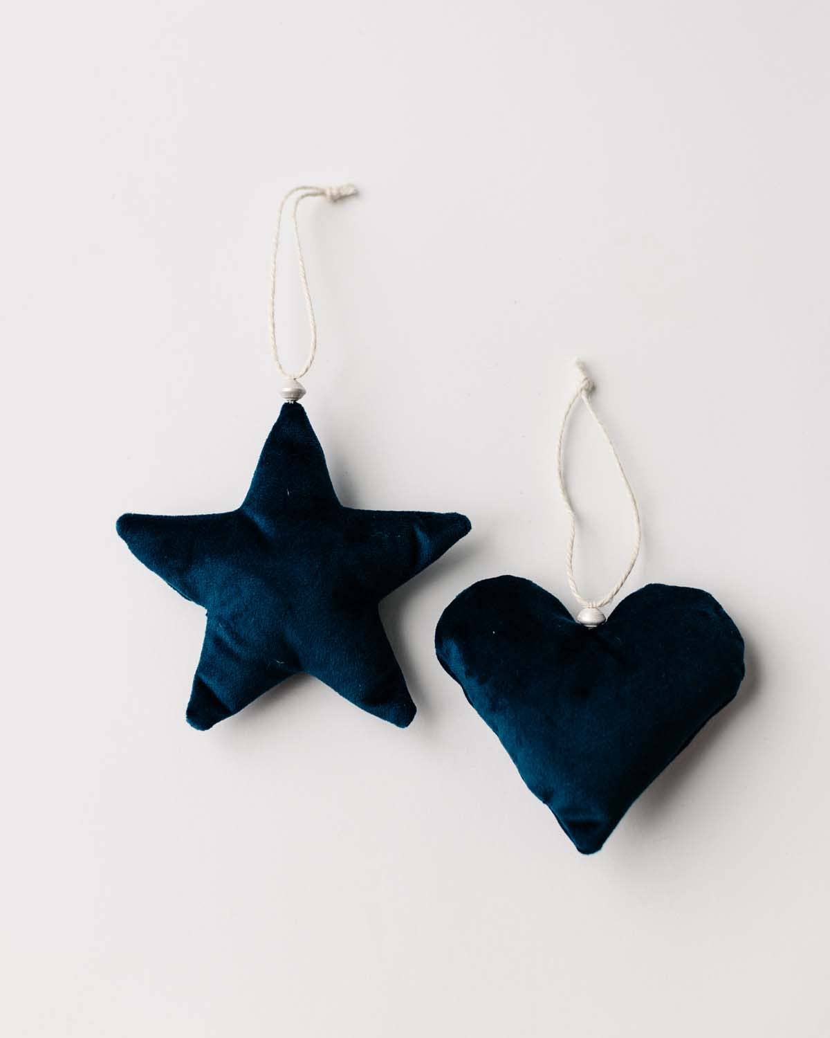 Vi Bella - Wholesale Ornament - Velvet Ornament1