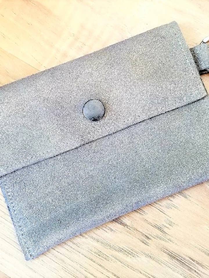 Porte-cartes de visite/de crédit en cuir avec porte-clés - Or pailleté pour la vente par Shift Clothier, Inc.