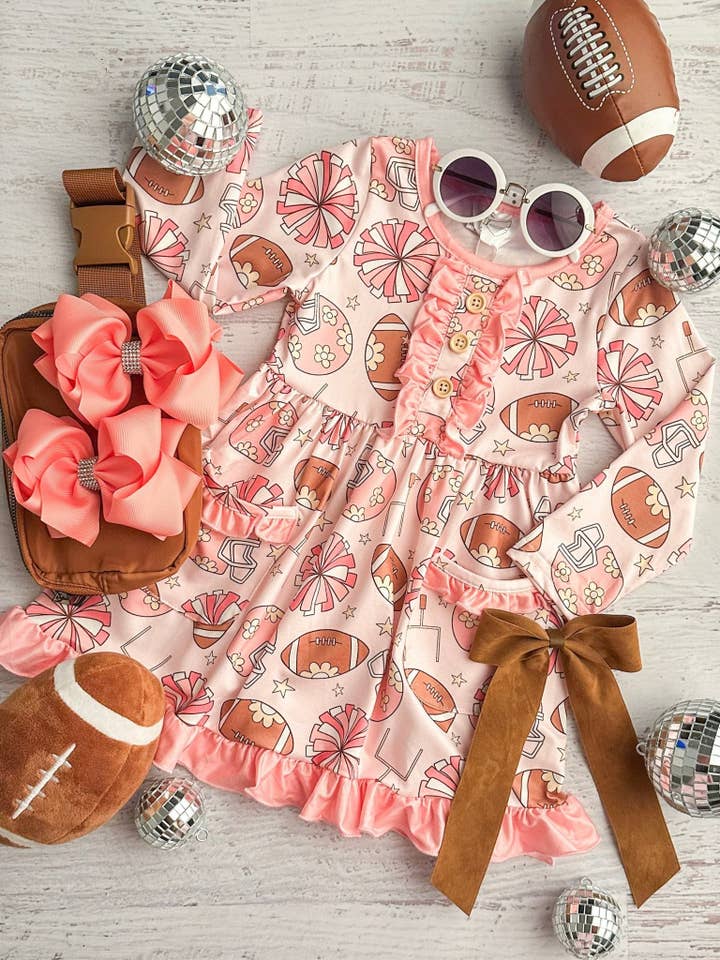 Robe Tournante Rose Ballons de Football & Pompons pour la vente par The Hair Bow Company