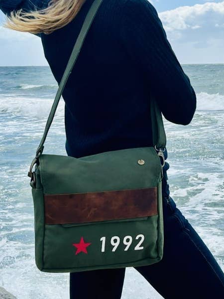 STELLA ST03 High-Quality Leather Vintage Bag for wholesale by Casa Natura Design SL