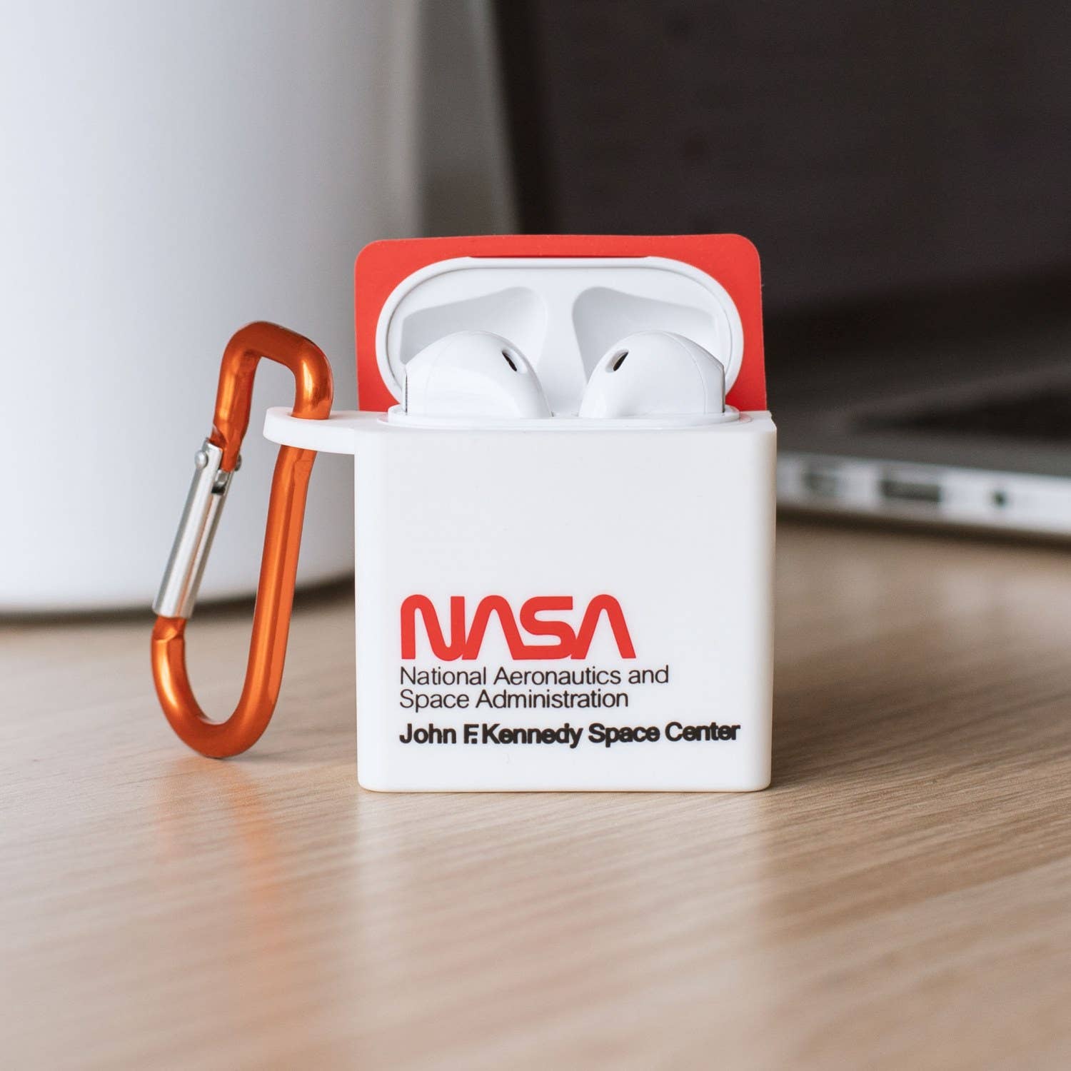 Mad Monkey GmbH - Wholesale Airpod/Earbud Case - Men's - Airpod case, protective case for Airpods - NASA2
