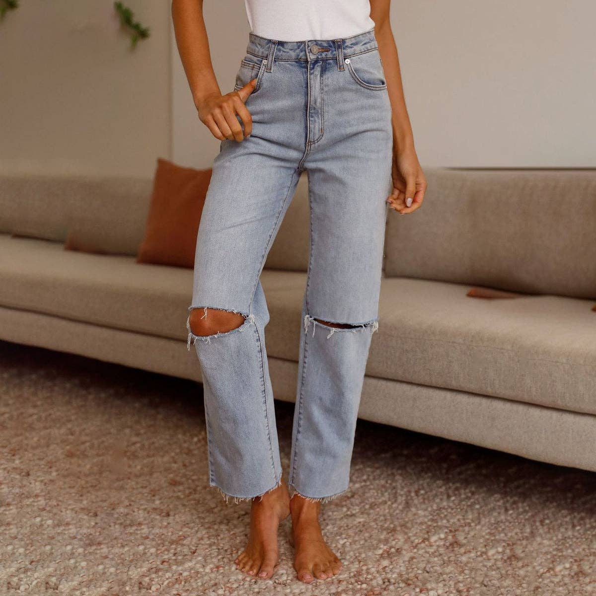 Azul claro Jeans Rasgados de Cintura Alta e Corte Reto para Mulher, Moda Casual para venda a revendedores na Faire1