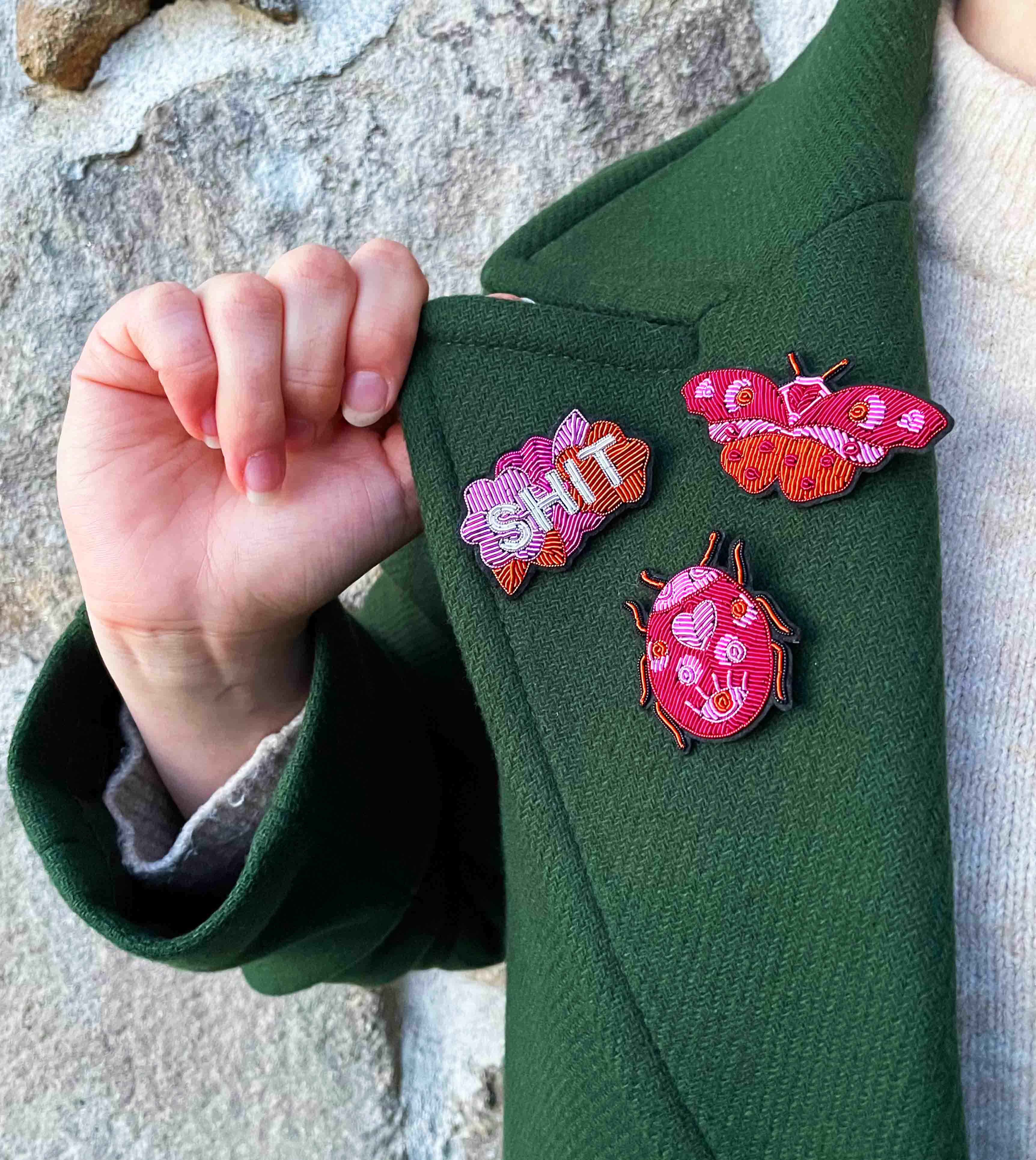 MALICIEUSE - Vendita all'ingrosso Spille - Spilla Farfalla Amore - Ricamo Fatto a Mano Cannetille3