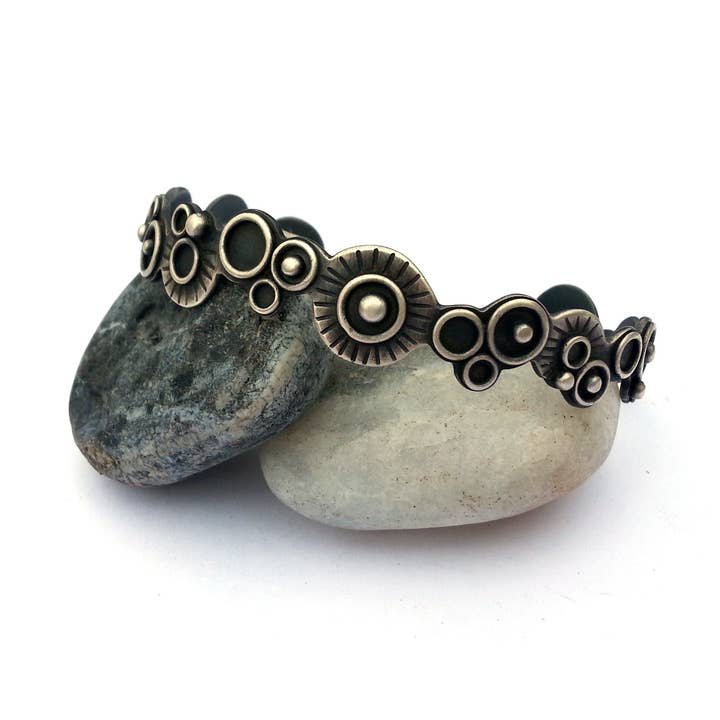 Orbital manschetten armband för wholesale av Erin Austin Design