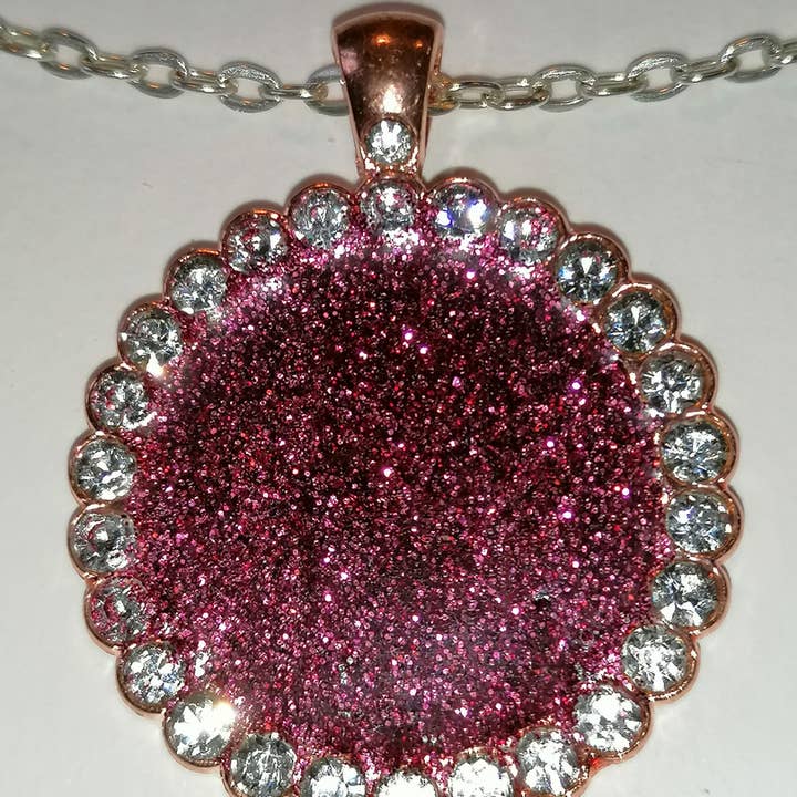 Rosa strass hängsmycke för wholesale av Blue Moon Bijoux