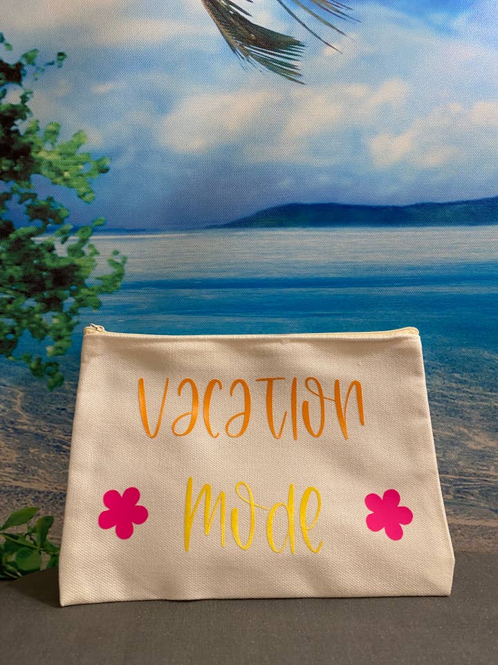 Sac en toile Vacation Mode pour la vente par Sassy Anna Creations