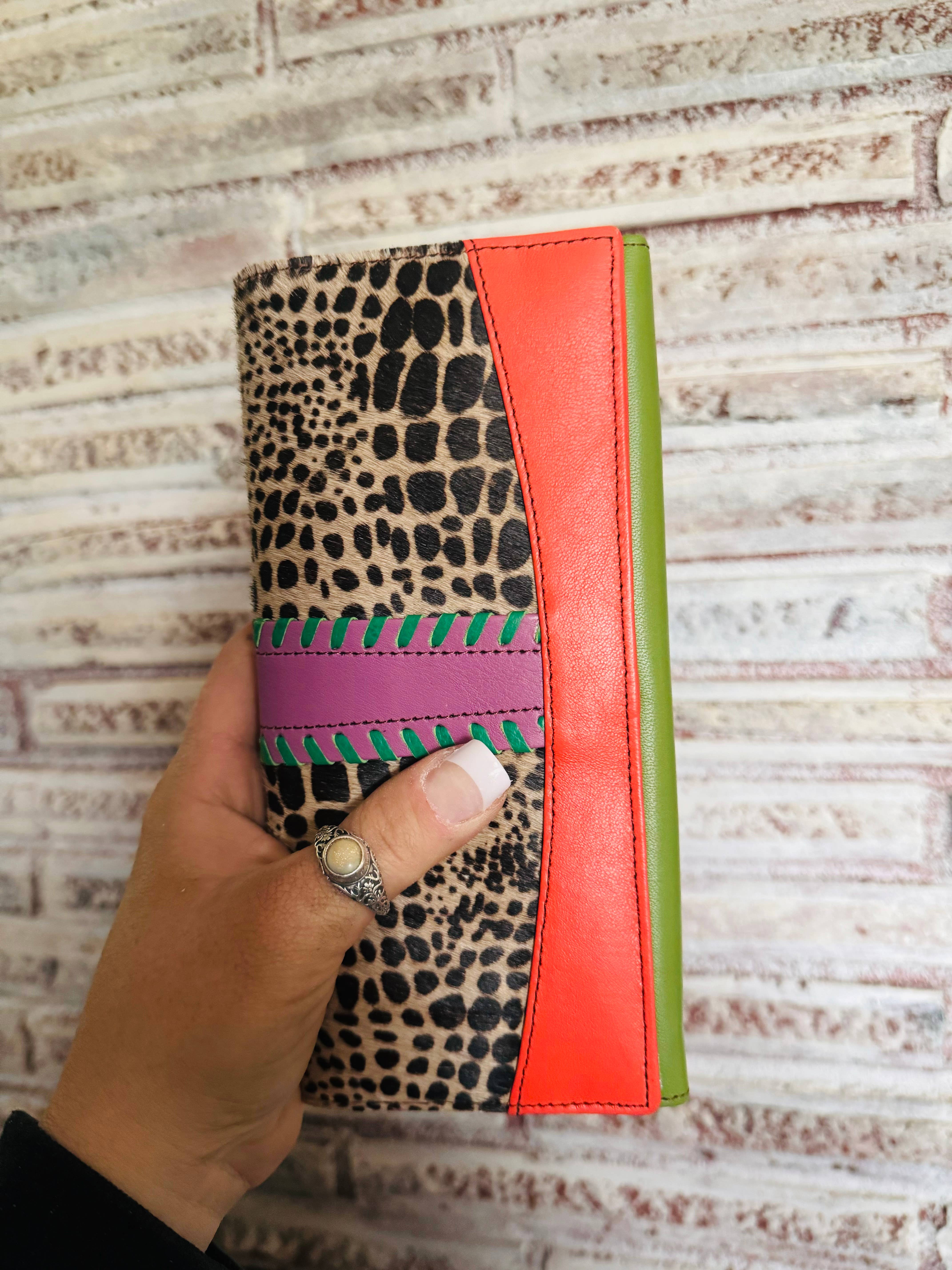 FRINGE & LUXE - Wholesale Wallet - Women's - Western stitched Animal print Cowhide wallet 2