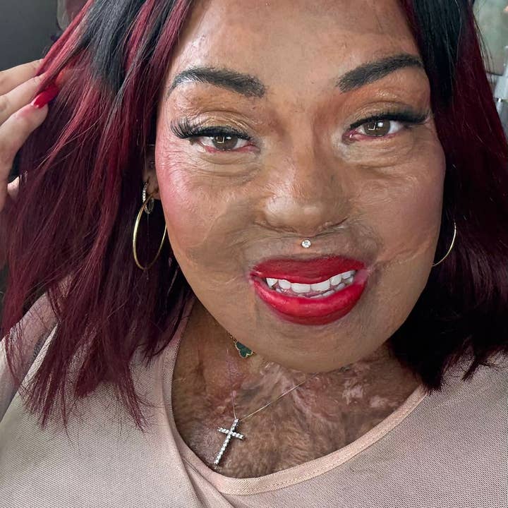 Mettalusso Inc - Wholesale Lipstick - Mettalusso Collab with BurnedBeauty2018 Signature Lipstick9