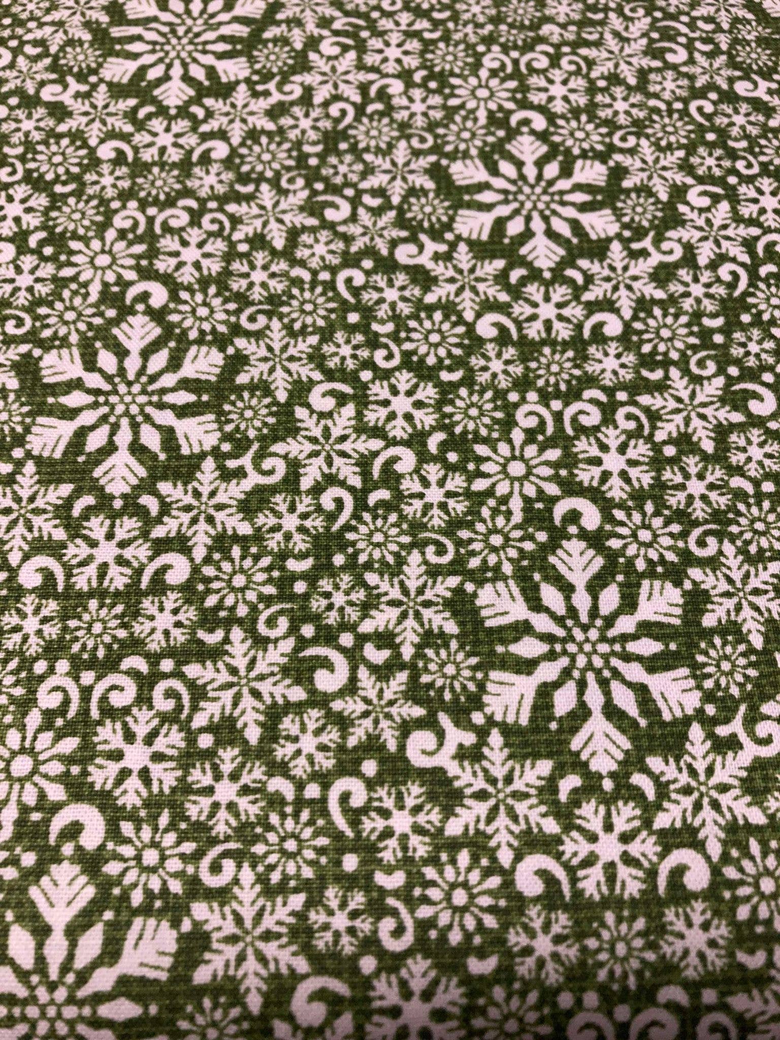 Jo's Pet Treats & Bandanas by Abab Enterprises, LLC - Vente Bandana – chien - Bandana d'hiver pour chien à nouer en forme de flocon de neige, prêt à être vendu au détail6