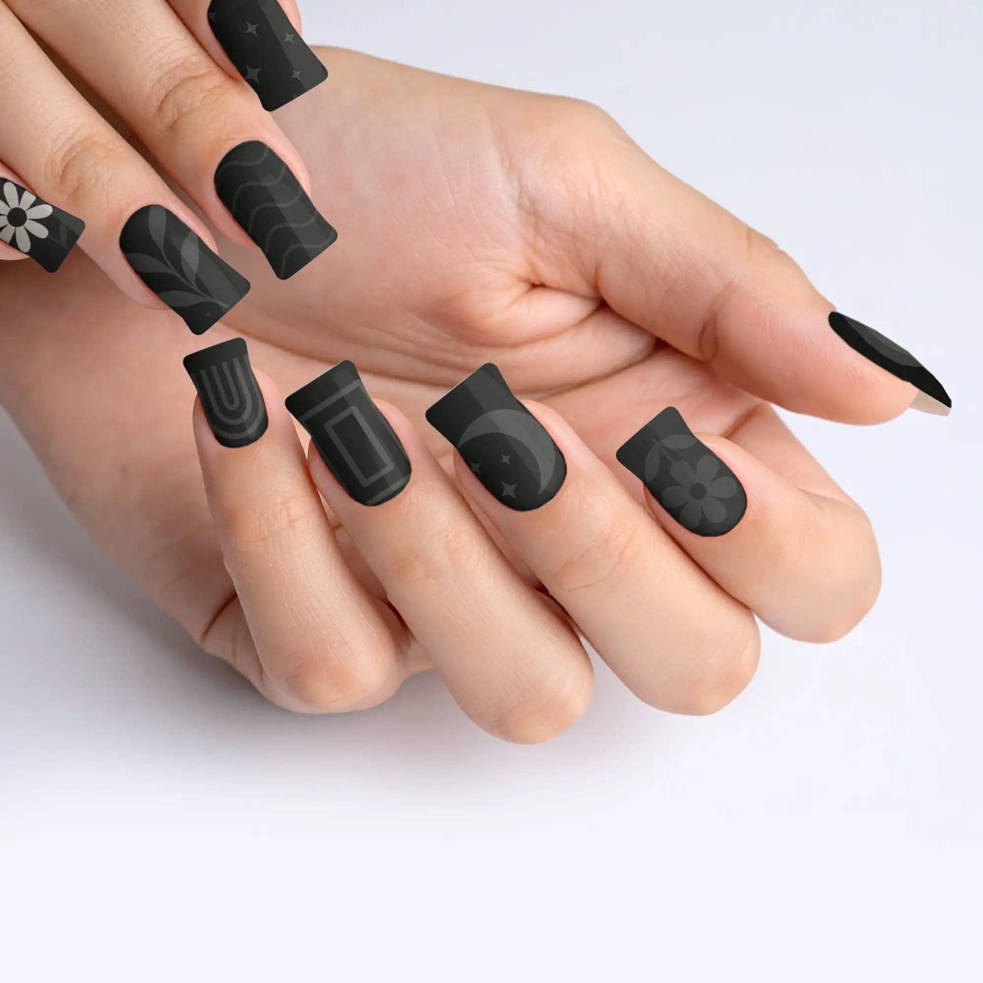 FYNE BODY - Wholesale Press-on/fake nails - Midnight Sunbeam Black Summer Press-On Nails21