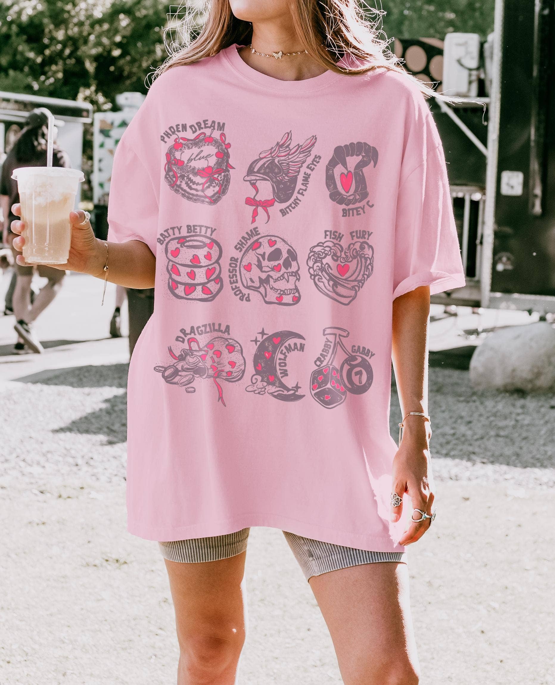 NVC Ecommerce LLC - Vendita all'ingrosso Maglietta stampata - Donna - Maglietta, Felpa con Soprannomi dei Personaggi di Zodiac Academy2