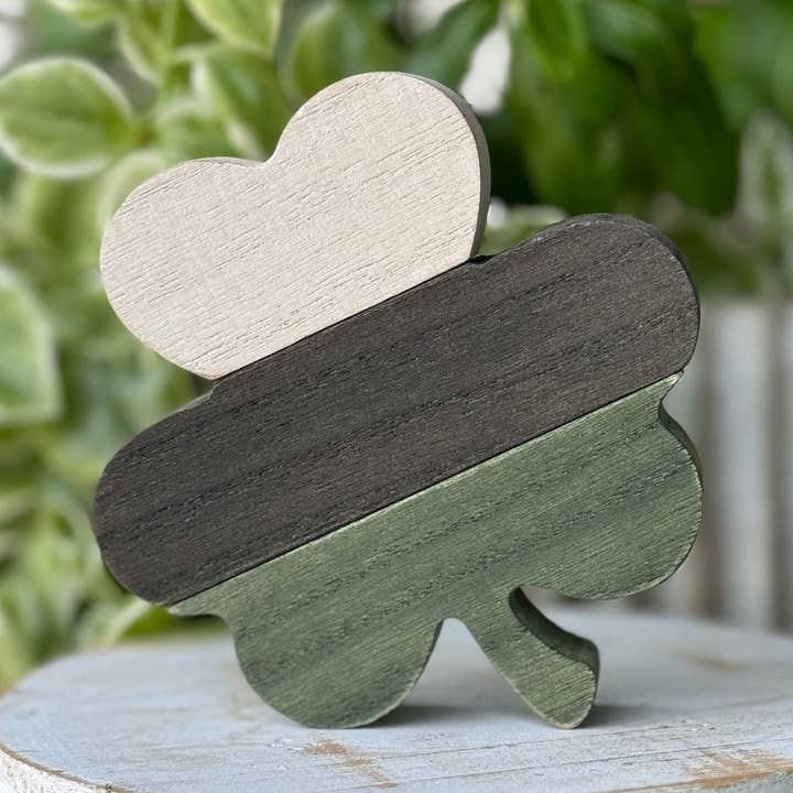 SW-3069 - WBG Wash Plank St. Patrick's Day Clover for wholesale by Collins Painting & Design