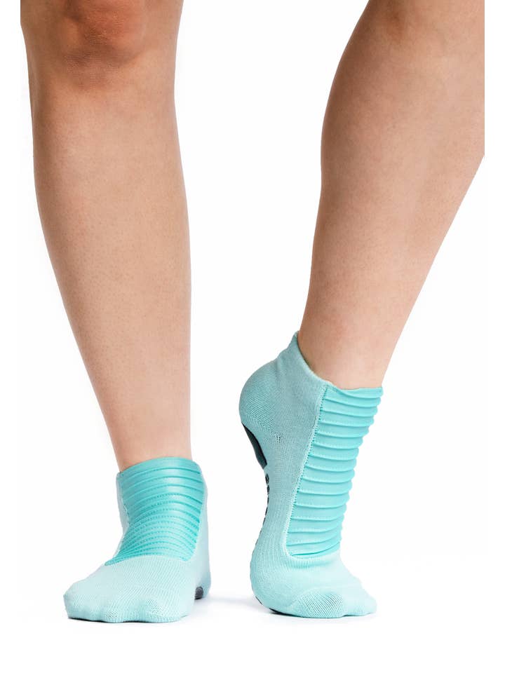 Arebesk - Wholesale Socks - Women's - Moto Closed Toe Grip Sock