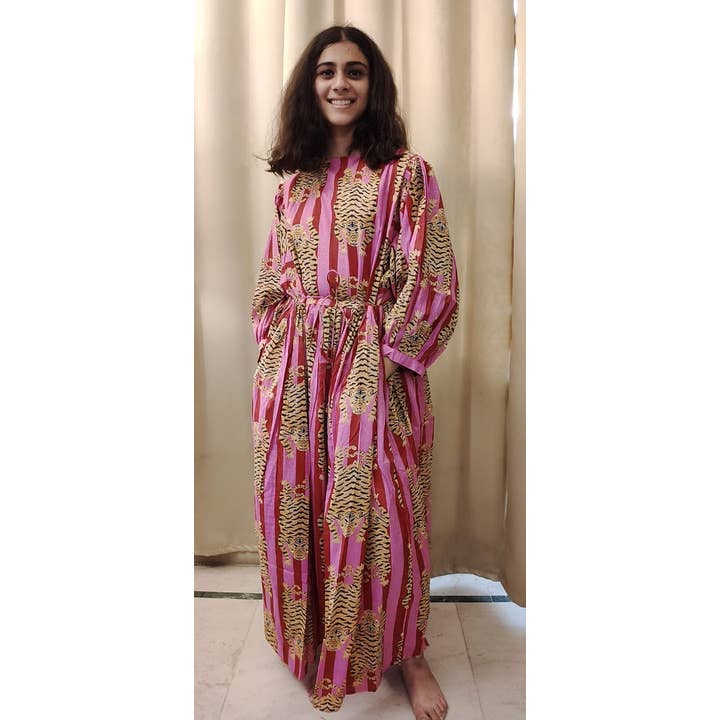 Lang katoenen jurk met tijgerprint - roze voor wholesale door Ayras World