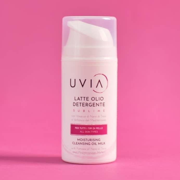 LATTE OLIE REINIGINGSSUBLIEME UVIA 100 ml - 3.4 fl oz. voor wholesale door UVIA by Planbio Cosmetics Srl