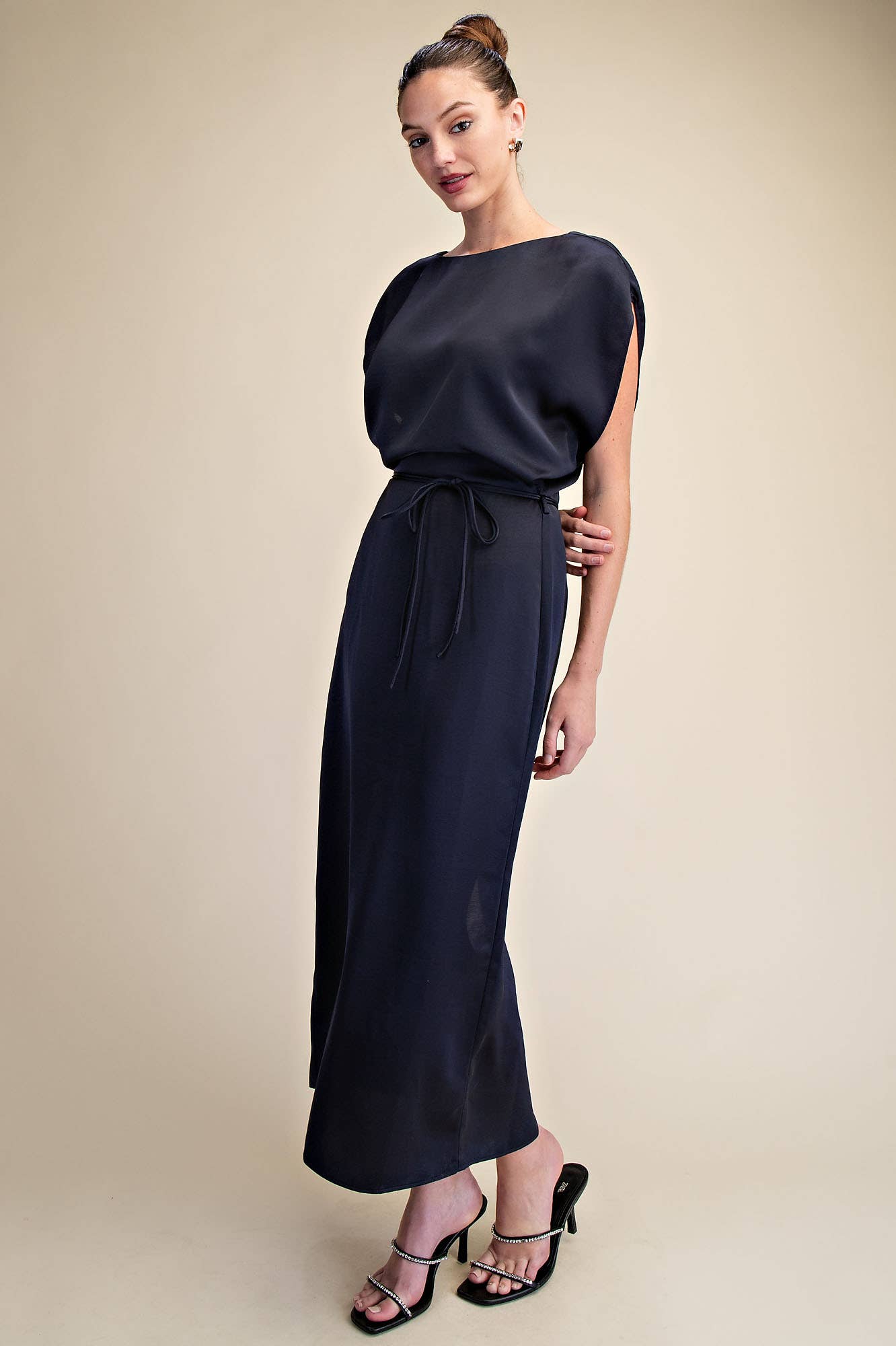 Glam - Wholesale Dress - Women's - Round Neck Waist Tie Back Slit Midi Dress3