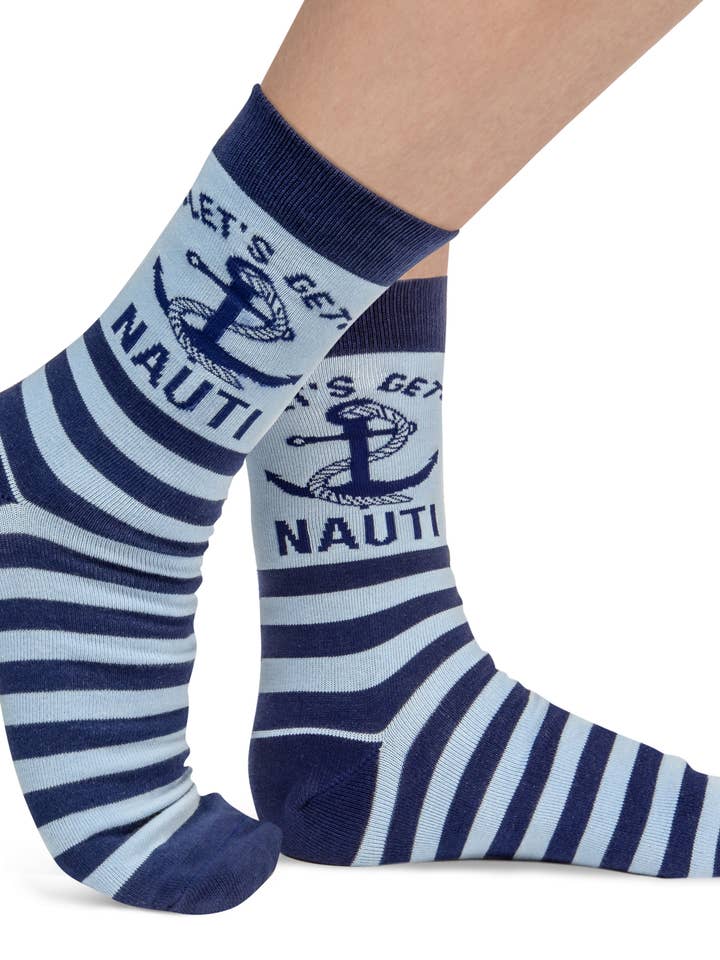 Lass uns nautisch werden: Socken mit nautischen Streifen für den Großhandel von Lavley