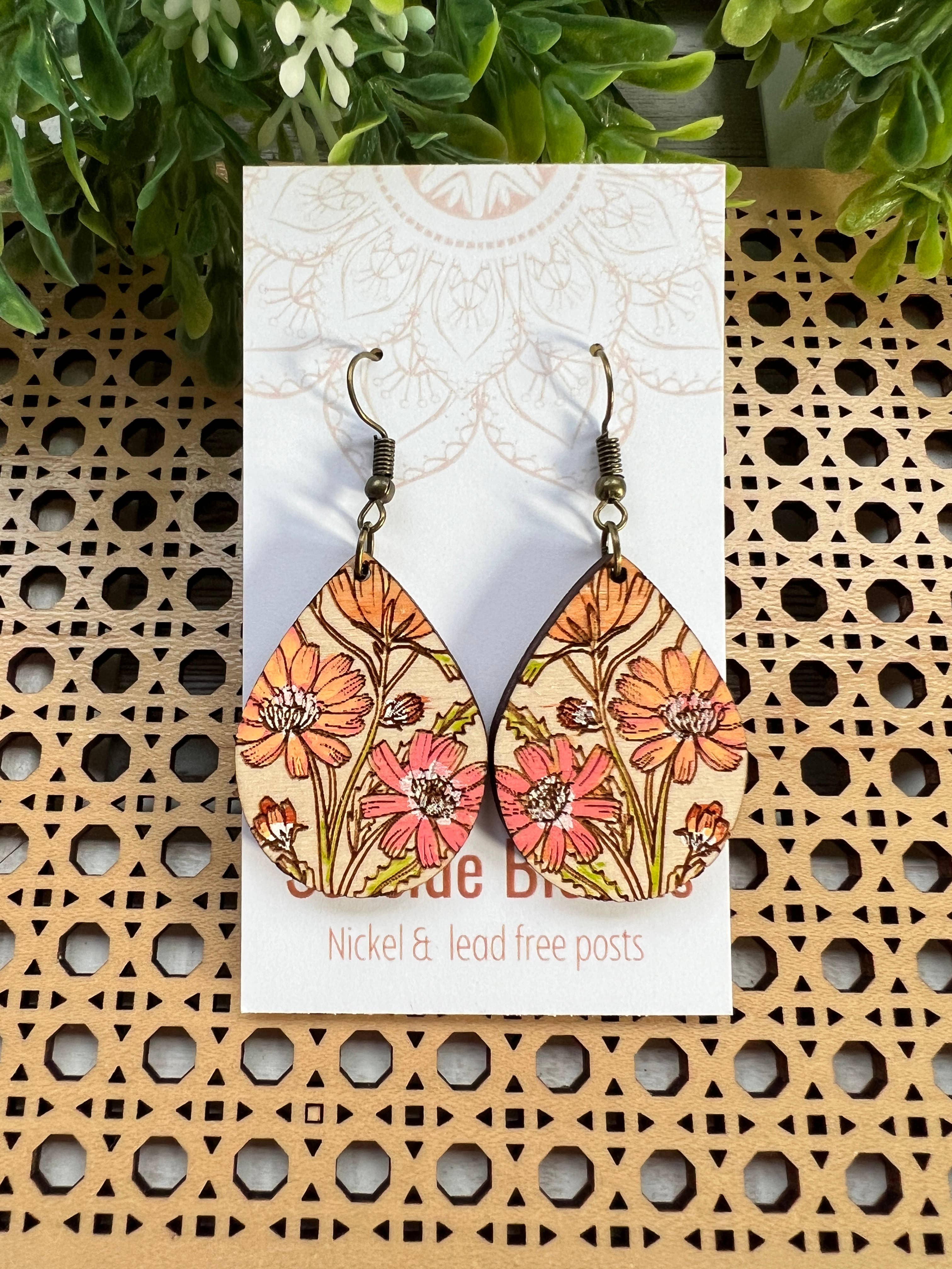 Seasideblooms - Wholesale Dangle Earrings - Boho daisy hand painted lightweight wood earrings 1