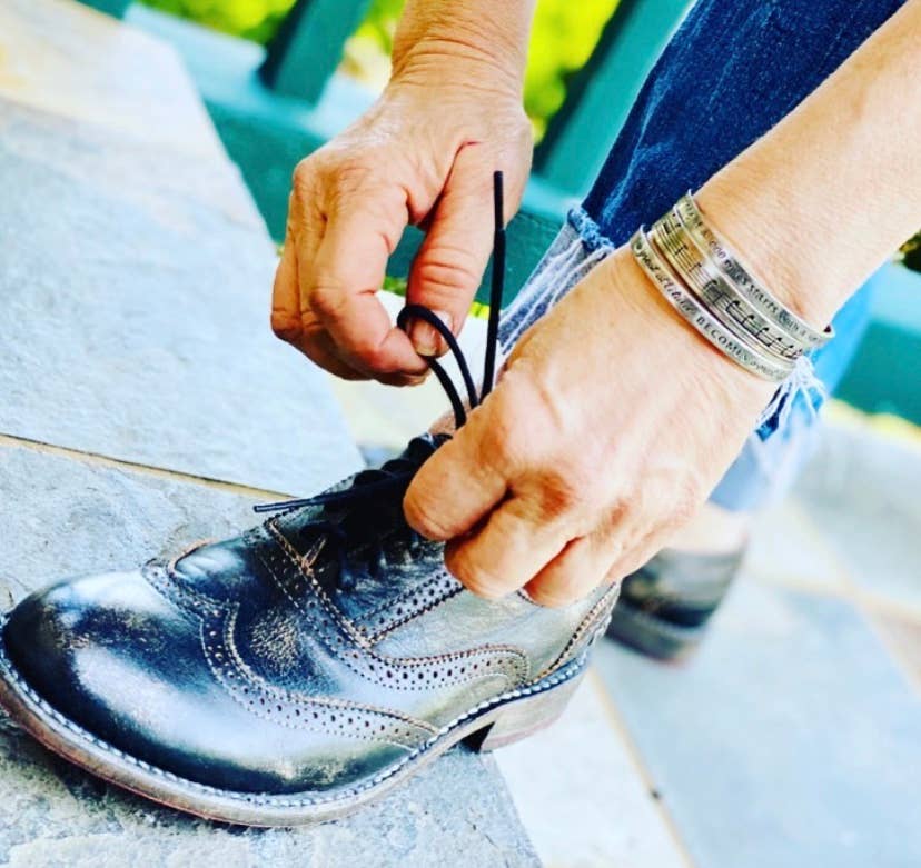 Whitney Howard Designs – wholesale Manschettarmband – Affirmationssmycken – Stapelbara manschettarmband för självkärlek83