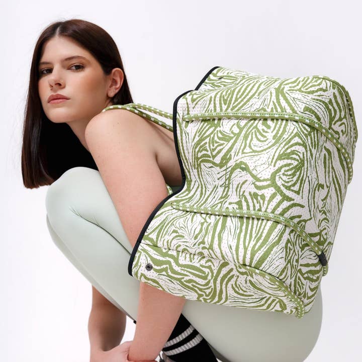 Pop Ups Brand – wholesale Tote bag – Women's – LARGE NEOPRENE TOTE BAG ZEBRA GREEN PRINT6