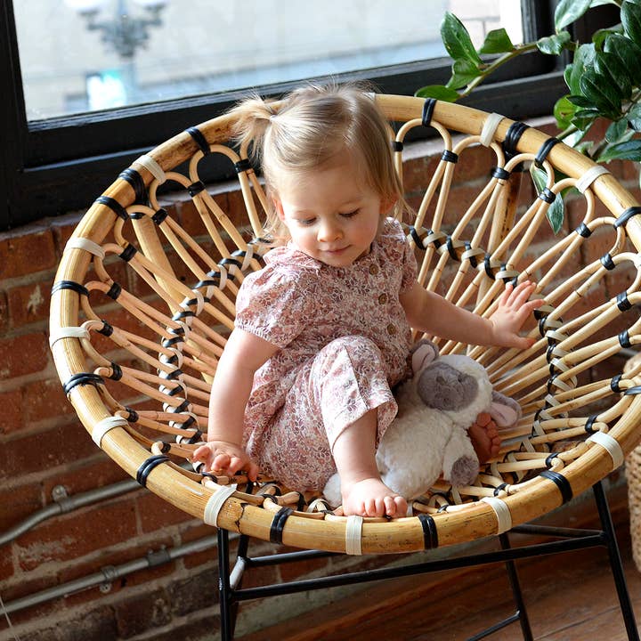 Barboteuse bébé col à volants - Bouquet printanier pour la vente par City Mouse Studio