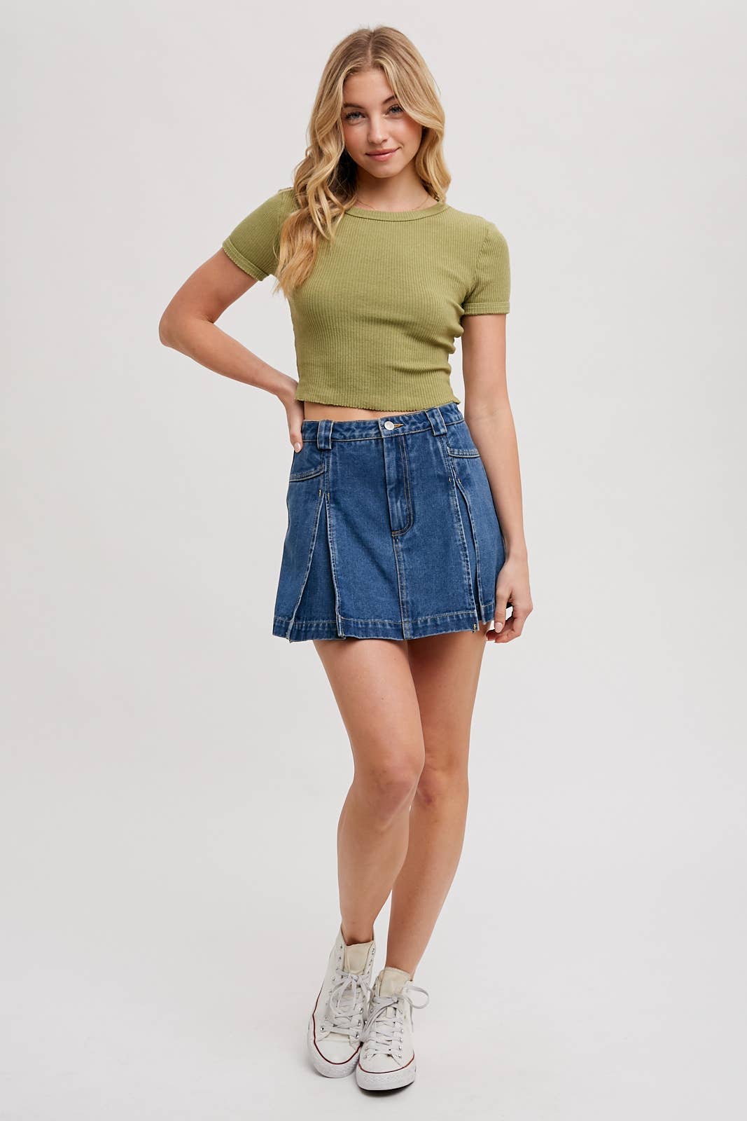 Bluivy - Venta al por mayor Falda pantalón - Mujer - PANTALONES CORTOS DE MEZCLILLA CON PLIEGUES EN LA PARTE DELANTERA20