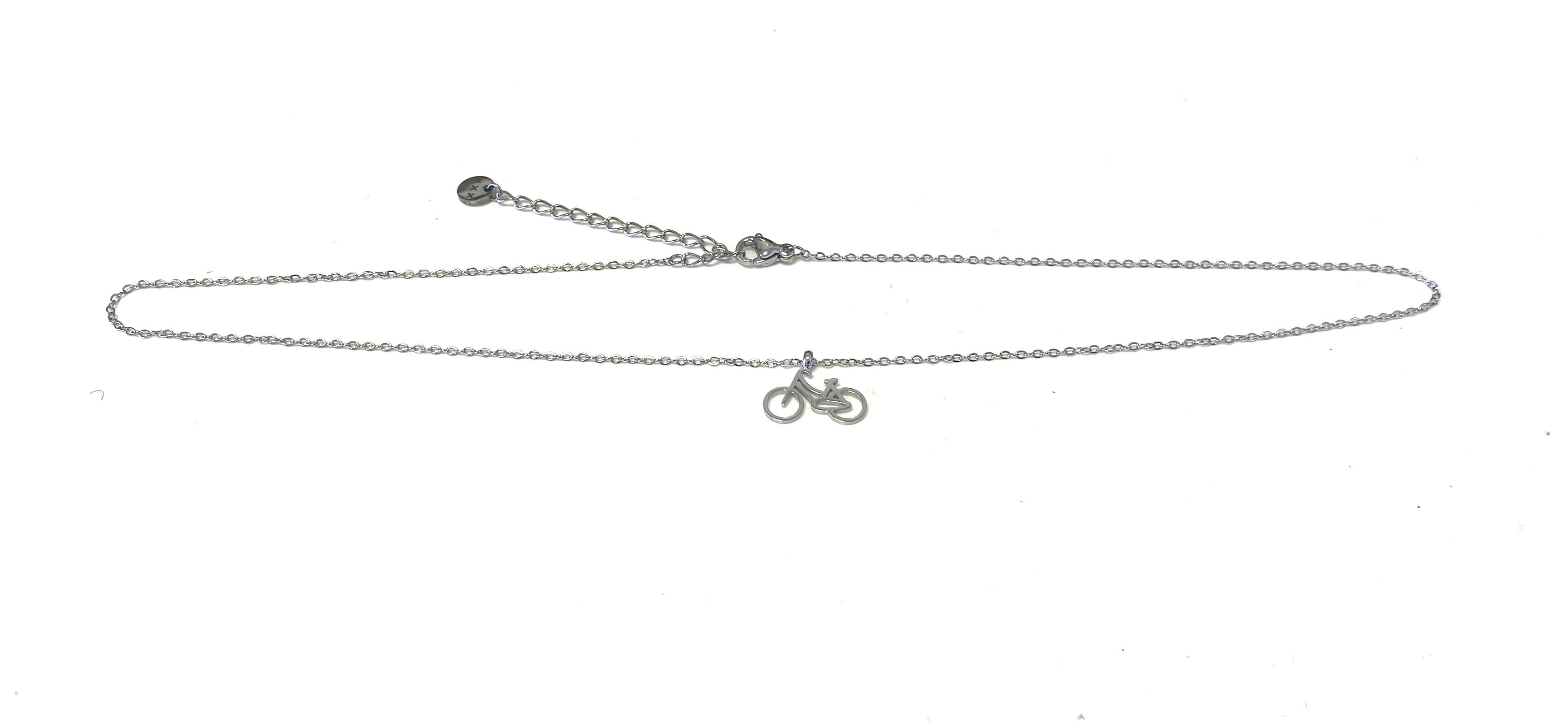 Chic Le Freak – wholesale Stora halsband –   Cykelkedja i silver  0