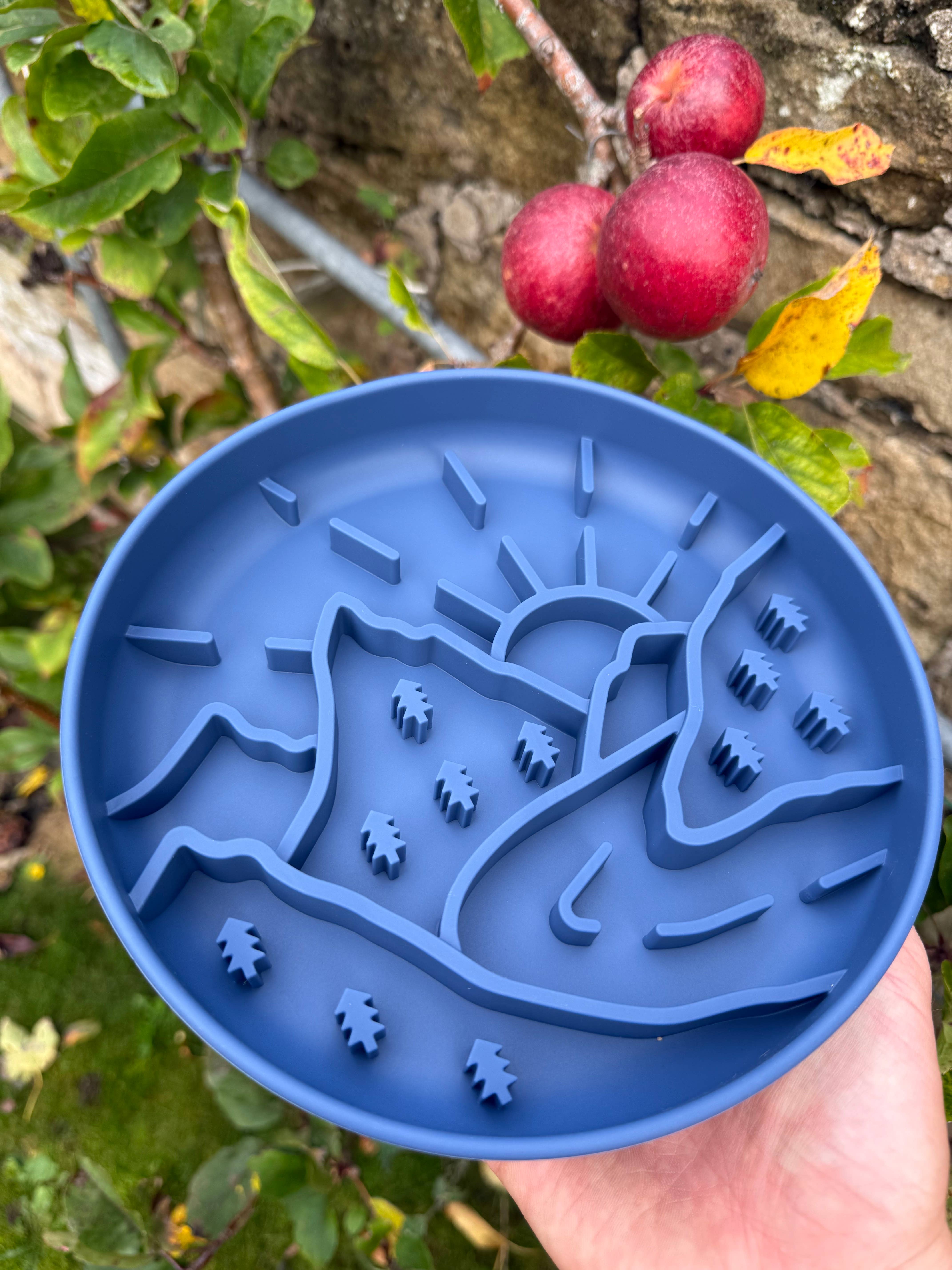 Bodhi & The Birchtree – wholesale Pet bowl – Dog – Mountain Encirhment Bowl Midnight2