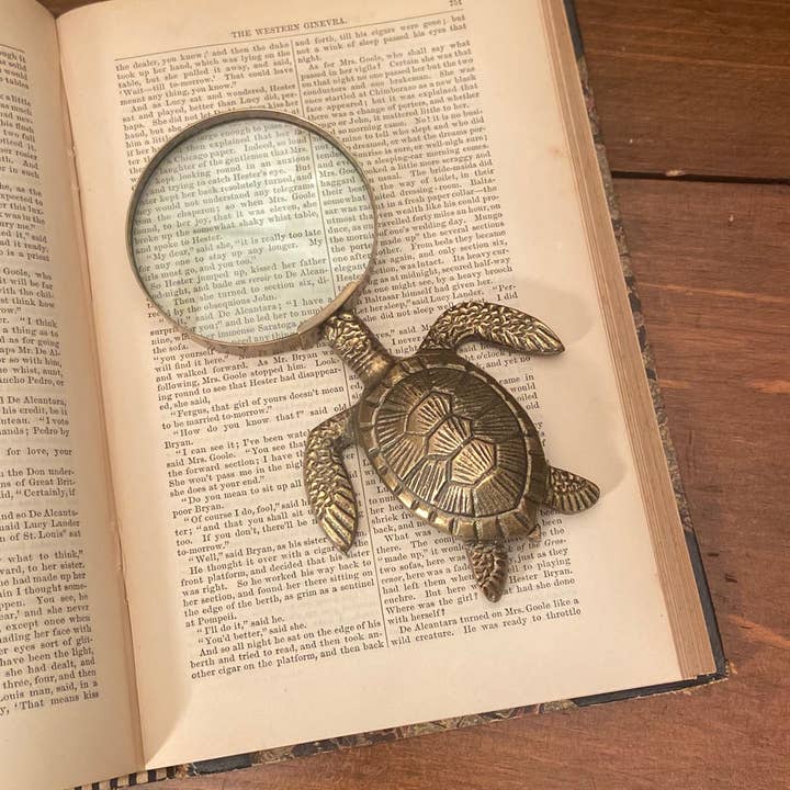 Madison Bay Co. - Historical Home Decor Reproductions - Wholesale Magnifying Glass - Antiqued Brass Turtle Magnifying Glass, 7”1
