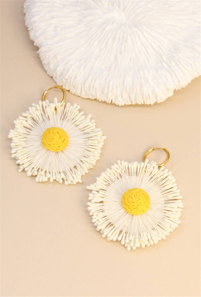 BELLISSIMA BIJOUX – Großhandel Ohrhänger – Boho-Blumenohrringe aus geflochtener Raffia11