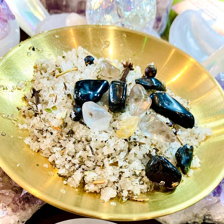 Ritual magic shower salt esoteric protection for wholesale by Desarwen