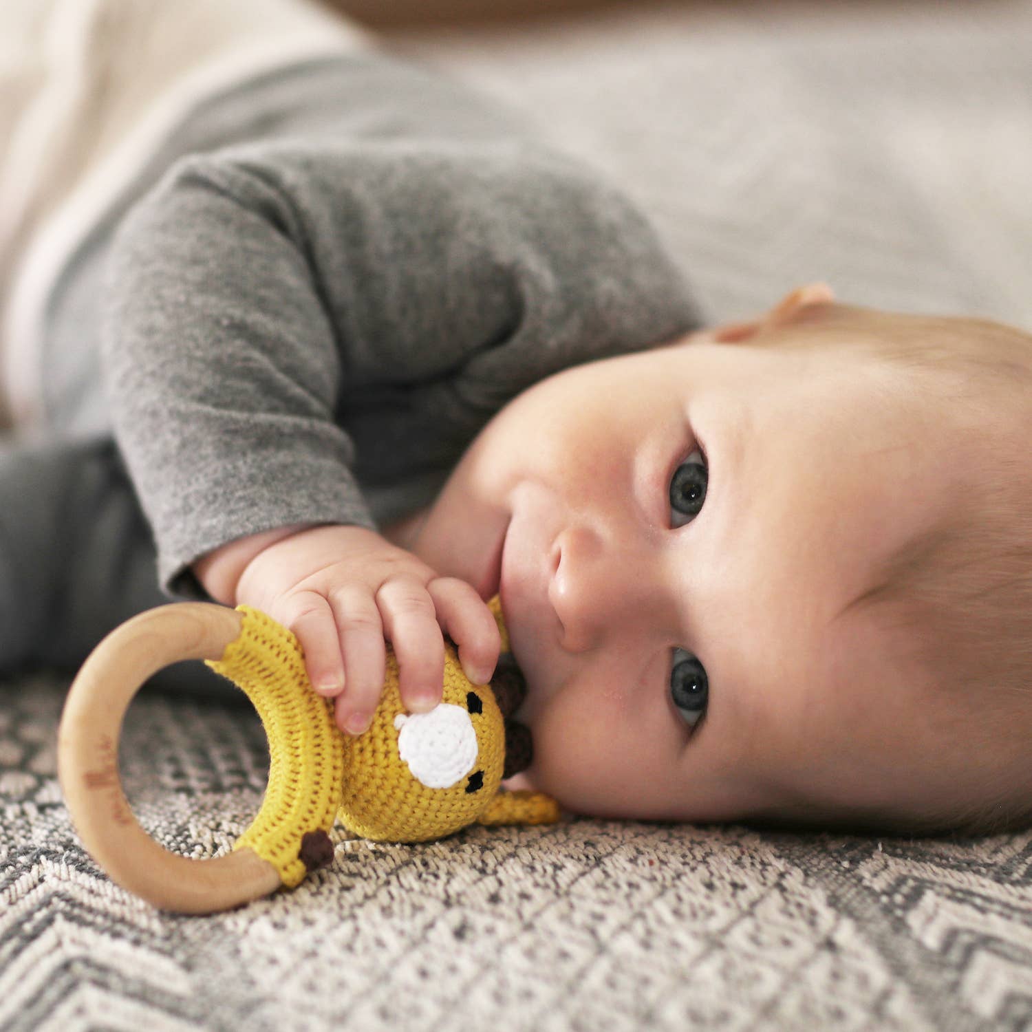 Milkii - Wholesale Teether (Not Clip-On) - Baby - Teether Ring with crocheted Animal - Giraffe1