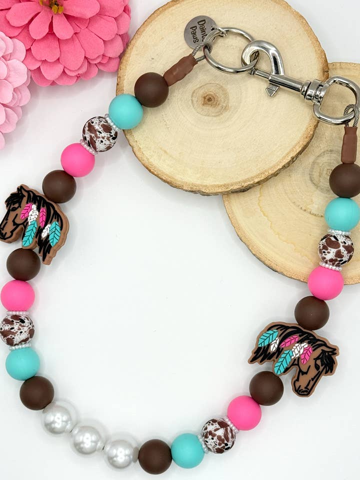 Neon Mustang | Perlebesat Hundehalsbånd for engroshandel hos Dainty Paws