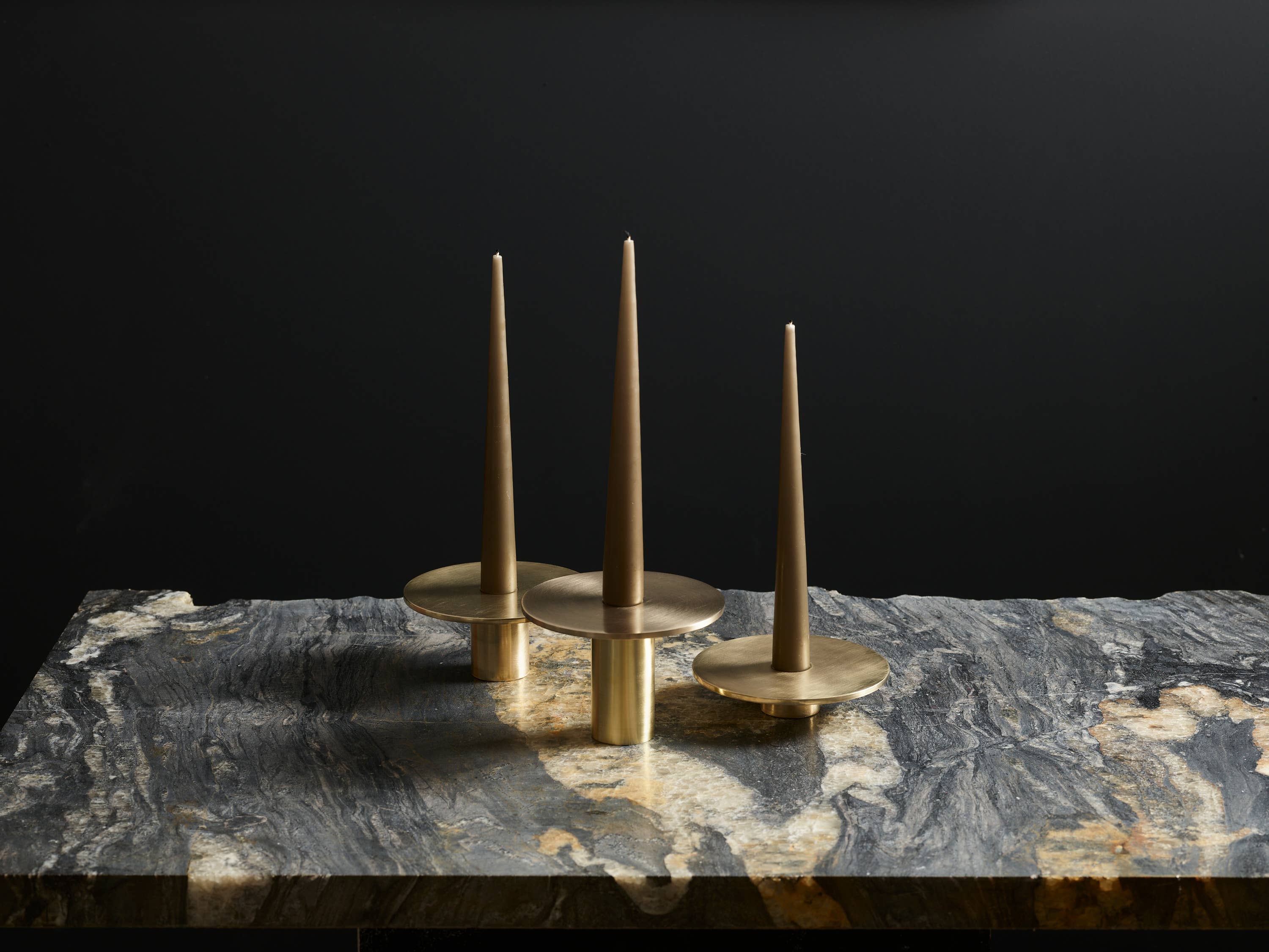 Aaron Probyn - Vendita all'ingrosso Portacandele - Portacandele Eclipse in ottone spazzolato6