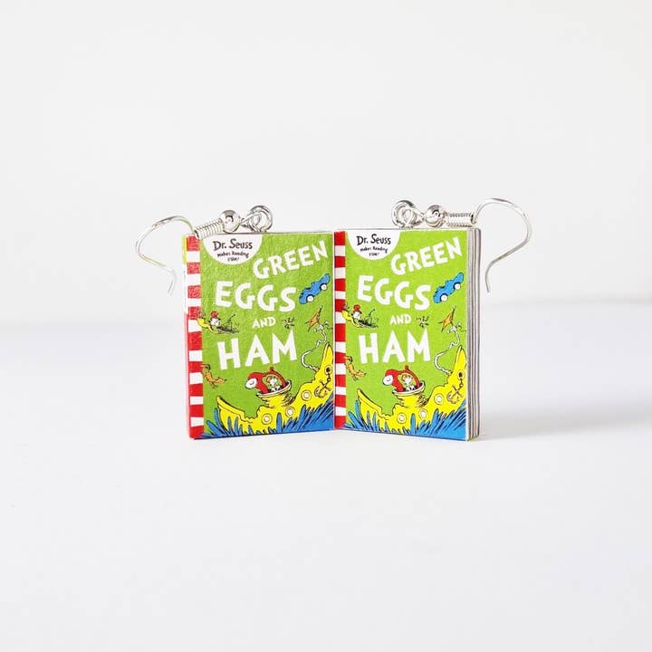 Cheeky Little Monkeys Jewellery – wholesale Hängande örhängen – Gröna ägg och skinka bokörhängen