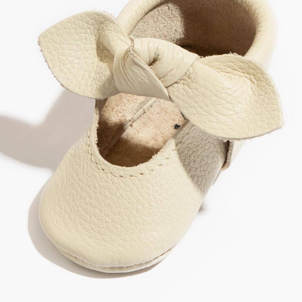 Freshly Picked - Vente Chaussures de berceau – bébé - Chaussure Bébé Noeud Bouclé Bouleau1