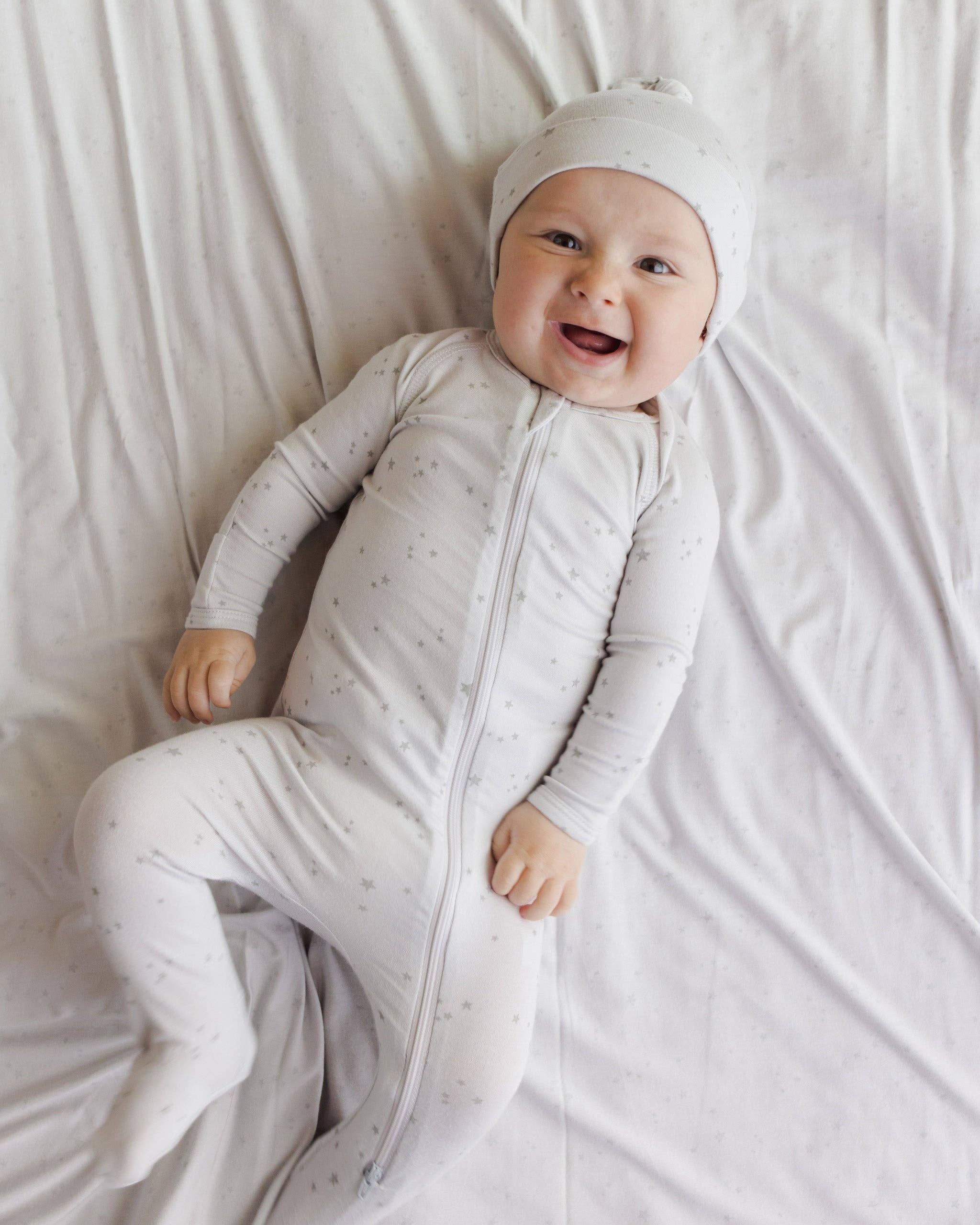 Quincy Mae - Wholesale Jumpsuit - Baby - Modal Zip Footie Stars Fog1