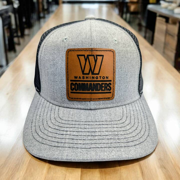 Washington Commanders snapback truckerhoed met leren patch voor wholesale door 2A Solutions