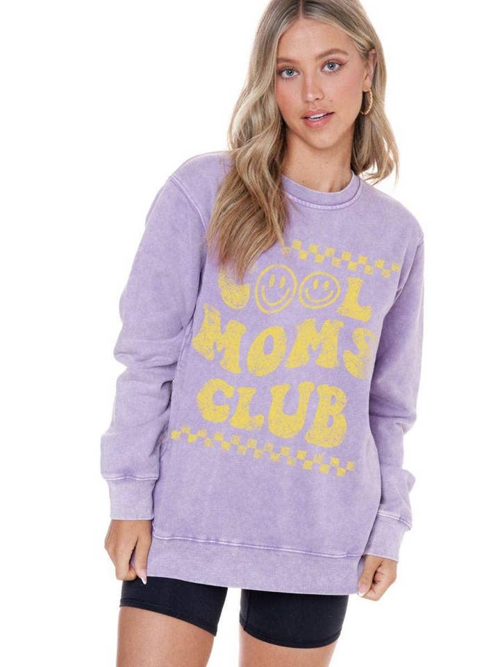 Foryeri - Wholesale Graphic Sweatshirt - Women's - Cool Moms Club Graphic L/S Washed Sweatshirts