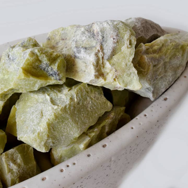 Soothing Crystals – Engroshandel Spirituelle sten og krystaller – 1 stk. rå sten | Serpentin | Helbredende rå krystaller9