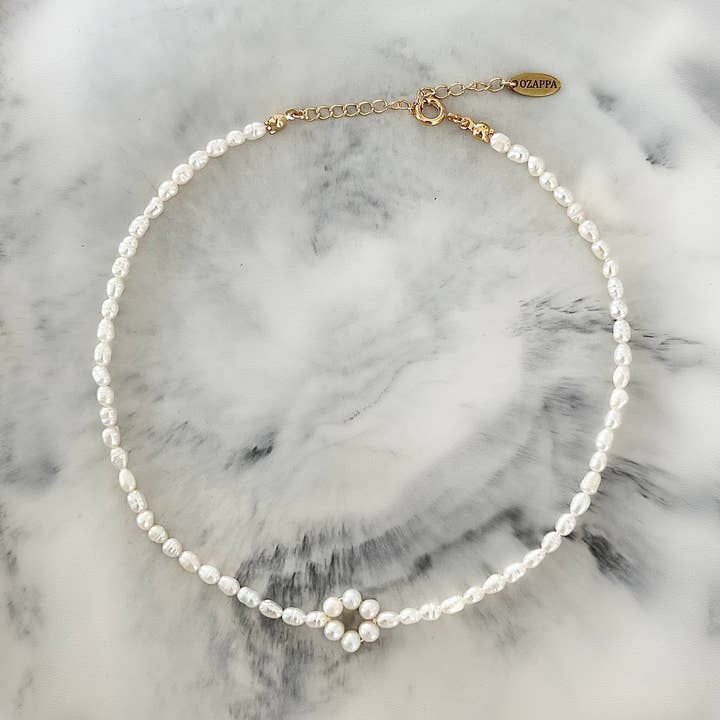 Choker Pure Blossom pour la vente par OZAPPA