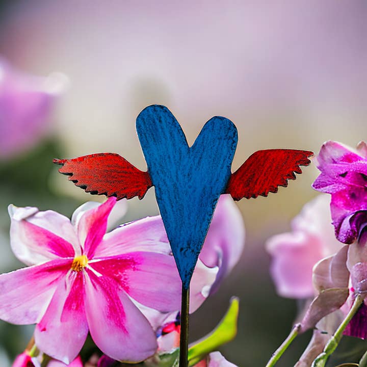 Whimsies – Engroshandel Have/havestolpe – Heart Wings Plant Stake finurlig have hippie sigøjner fred8