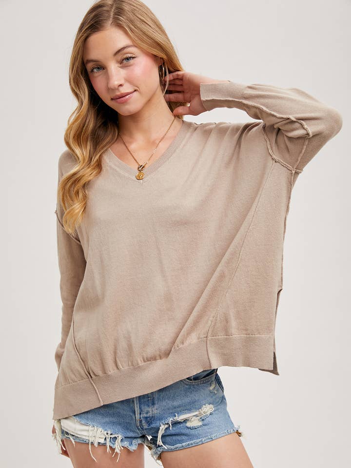 LOOSE FIT V-NECK KNIT PULLOVER WITH SIDE SLIT for wholesale by Bluivy