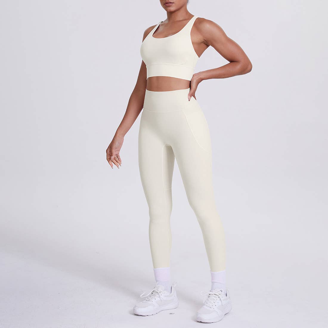 Sodalemon - Venta al por mayor Conjunto de ropa deportiva - Mujer - Conjunto de Yoga para Mujeres: Leggings de Cintura Alta con Bolsillo + Sujetador Deportivo4