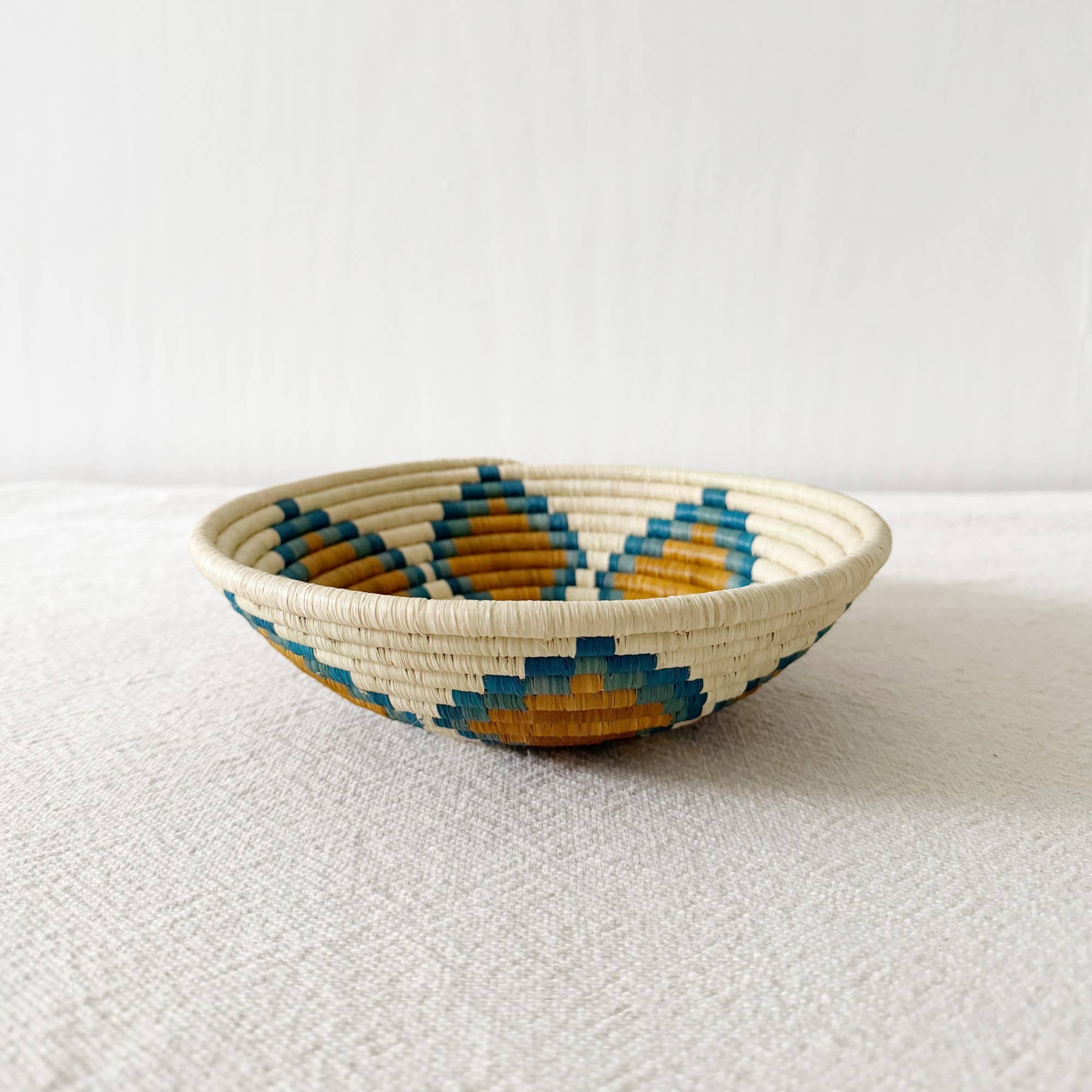 Amsha - Wholesale Decorative Plate/Dish/Bowl - Mbayo Small Bowl3