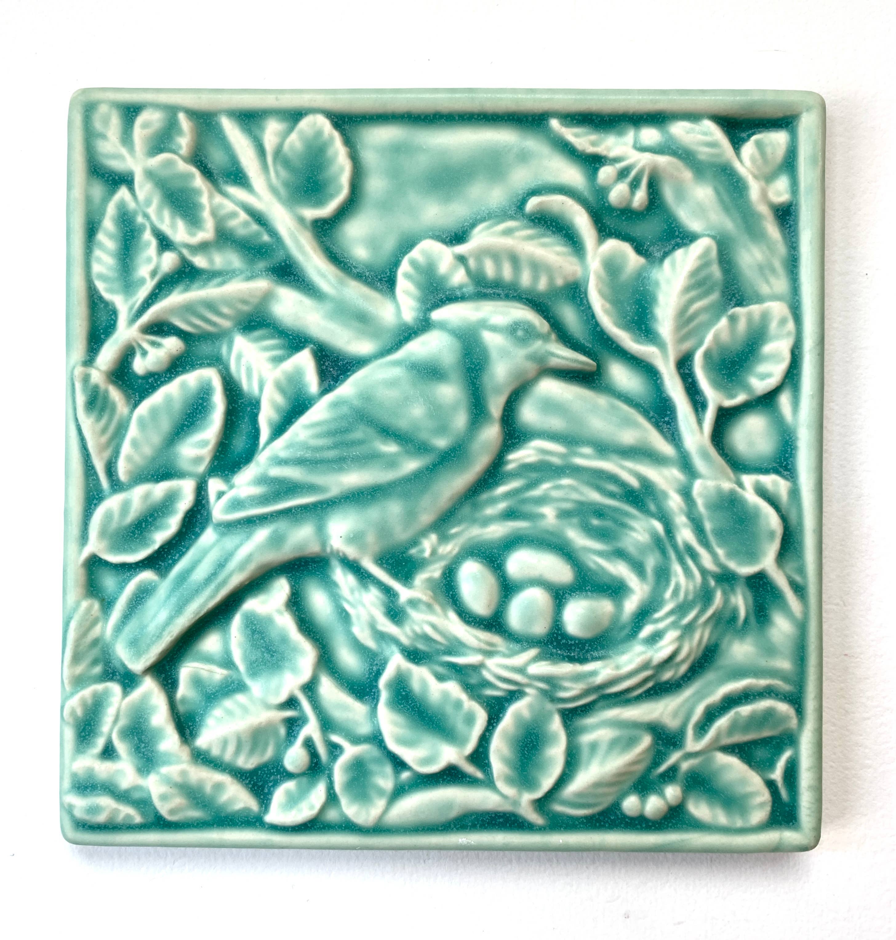 Whistling Frog Tile Inc. - Vendita all'ingrosso Mattonelle - Piastrella in ceramica fatta a mano con ghiandaia blu - Arte murale in stile artigianale USA0