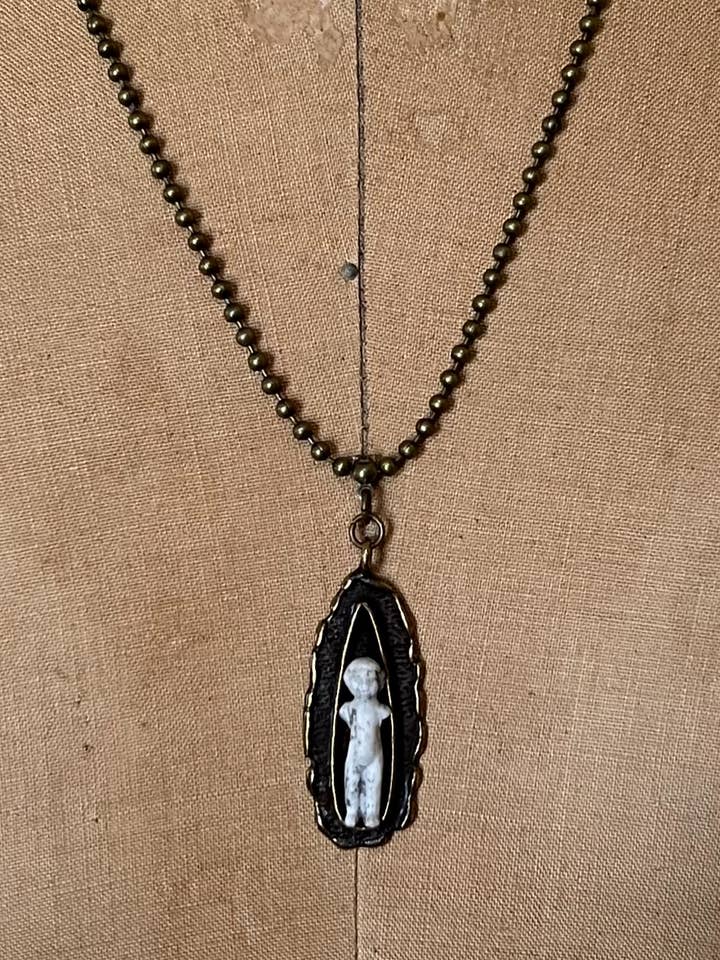 Geschmiedete Charlotte aus Bronze für den Großhandel von Constellations Gallery