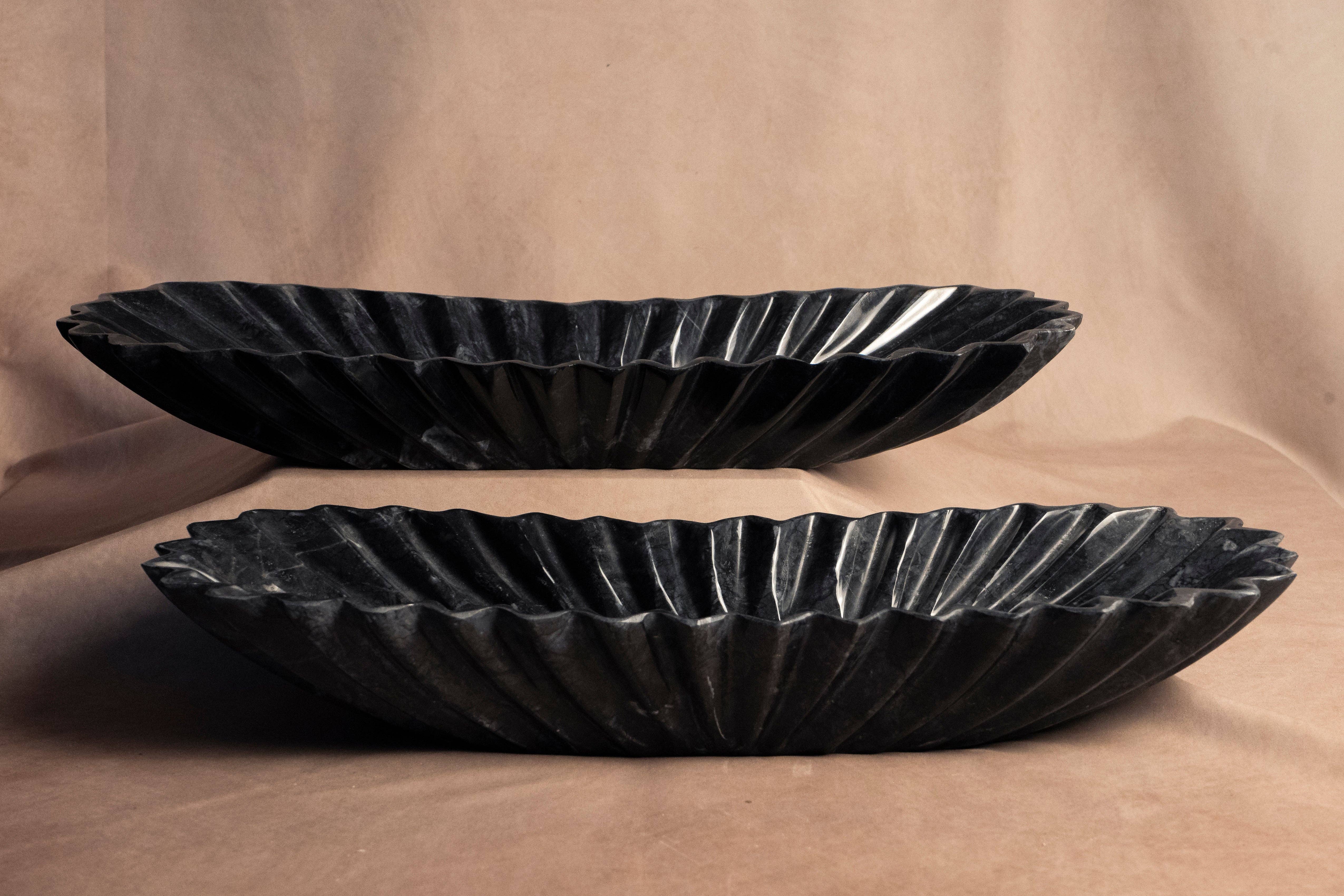 Marigold Market - Wholesale Decorative Plate/Dish/Bowl - Oblong Fluted Bowl - Jet Black Marble1