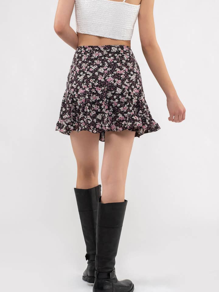 Blu Pepper - Wholesale Skirt - Women's - FLORAL MINI SKIRT
