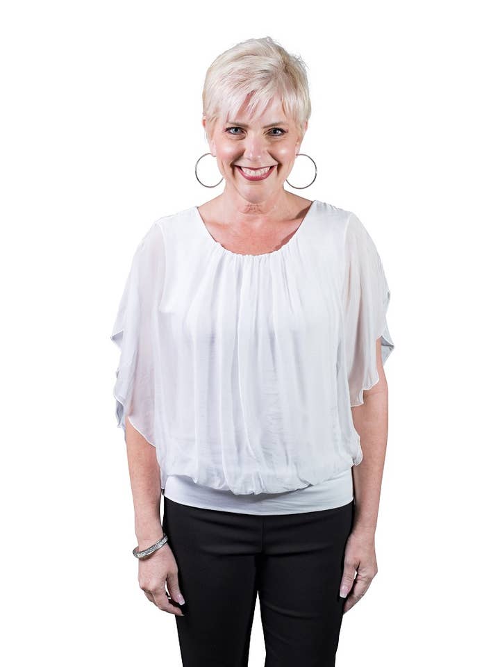 TINA Stephens Italy/Tees By Tina – Engroshandel Bluse - Dame – Aurora Flutter Fly Sleeve Silke Top m/Band Bund (BSS202)43